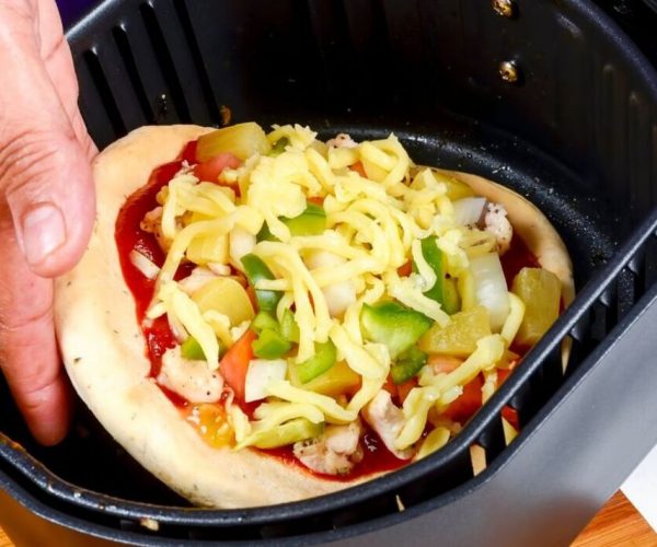 Air fryer pizzas which cook in seven minutes are ‘super quick’ to put together – recipe